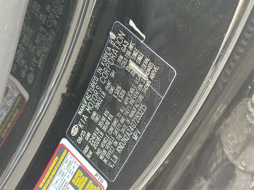 Used 2016 Black Kia Base image 15