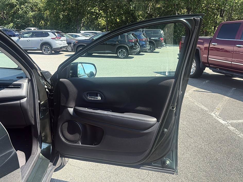 Used 2017 Misty Green Pearl Honda LX image 19