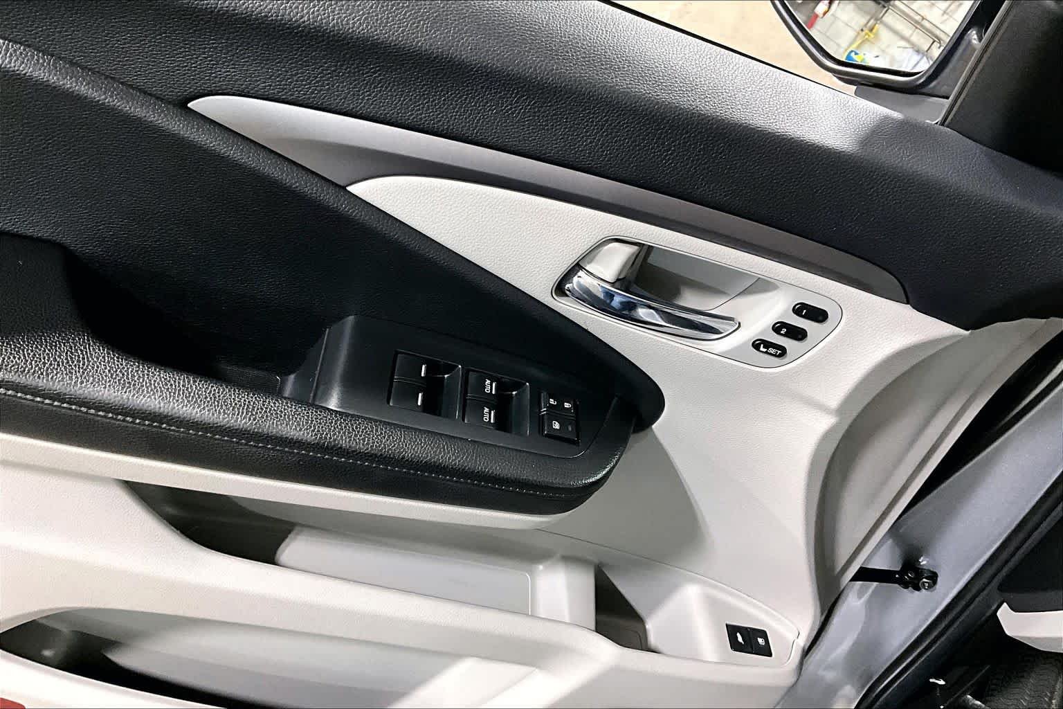 Used 2021 Lunar Silver Metallic Honda Special Edition image 36