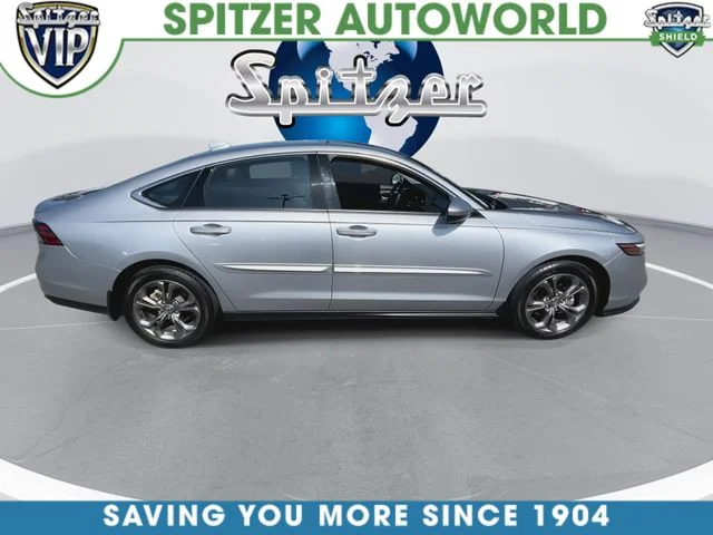 Used 2023  Honda EX image 10