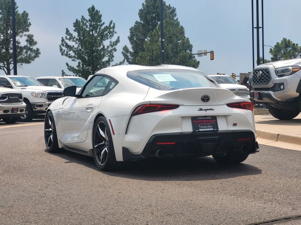 Used 2021 White Toyota 3.0 image 6