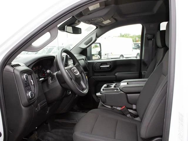2025 GMC Sierra 3500HD Pro - Photo 6