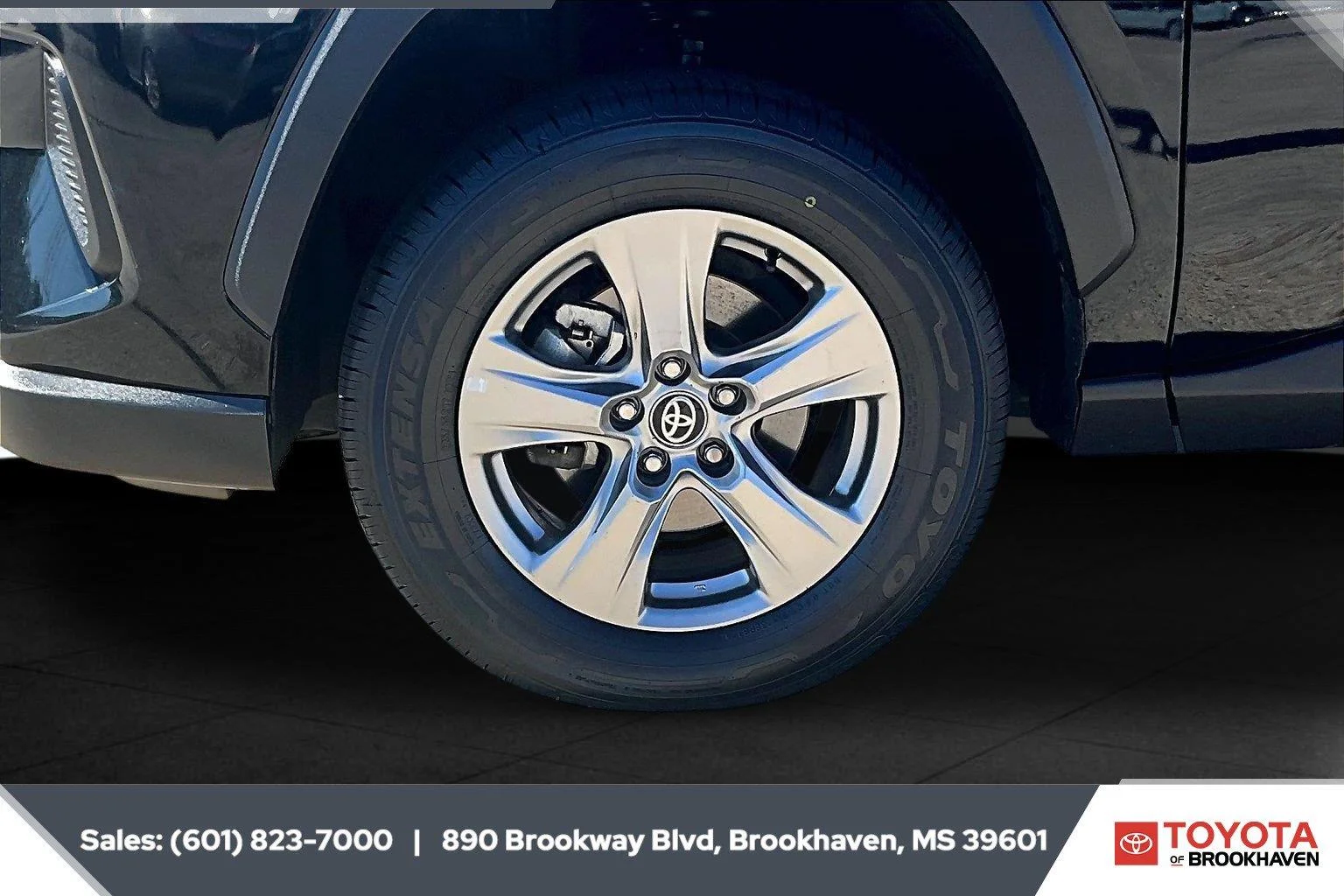 Used 2024 Midnight Black Metallic Toyota XLE image 7