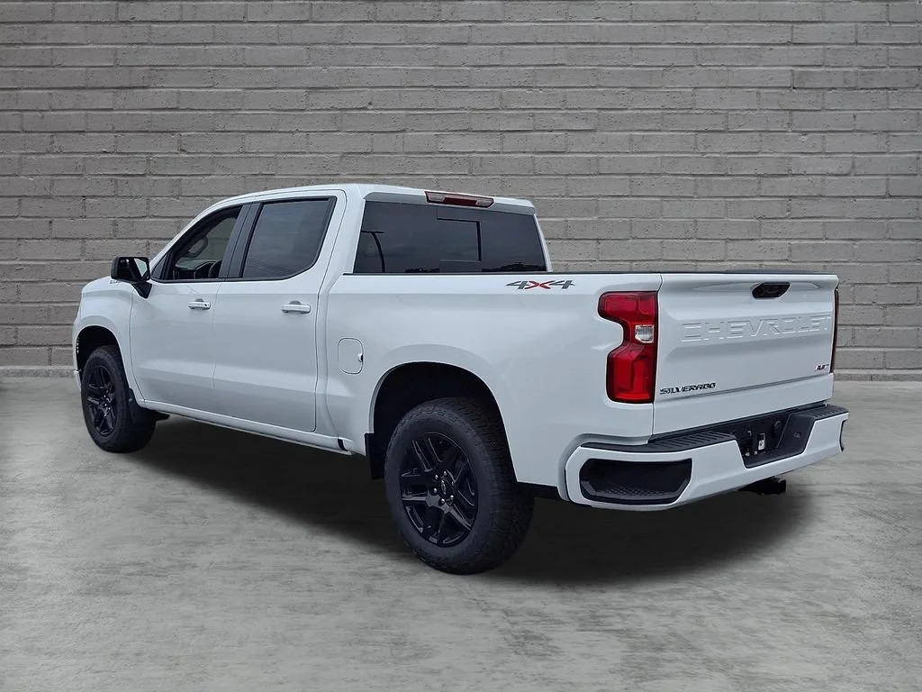 New 2026 Summit White Chevrolet RST image 6