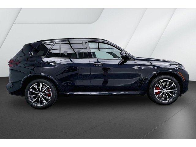 New 2026 Carbon Black Metallic BMW xDrive50e image 4