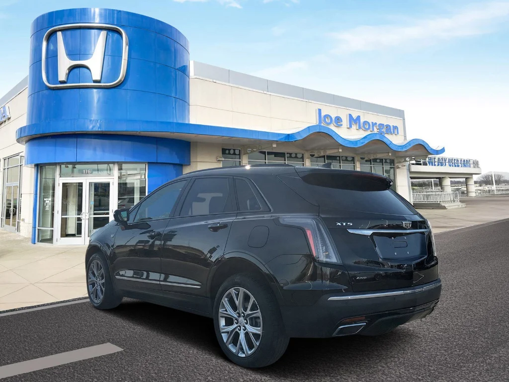 Used 2020 Stellar Black Metallic Cadillac Sport image 3