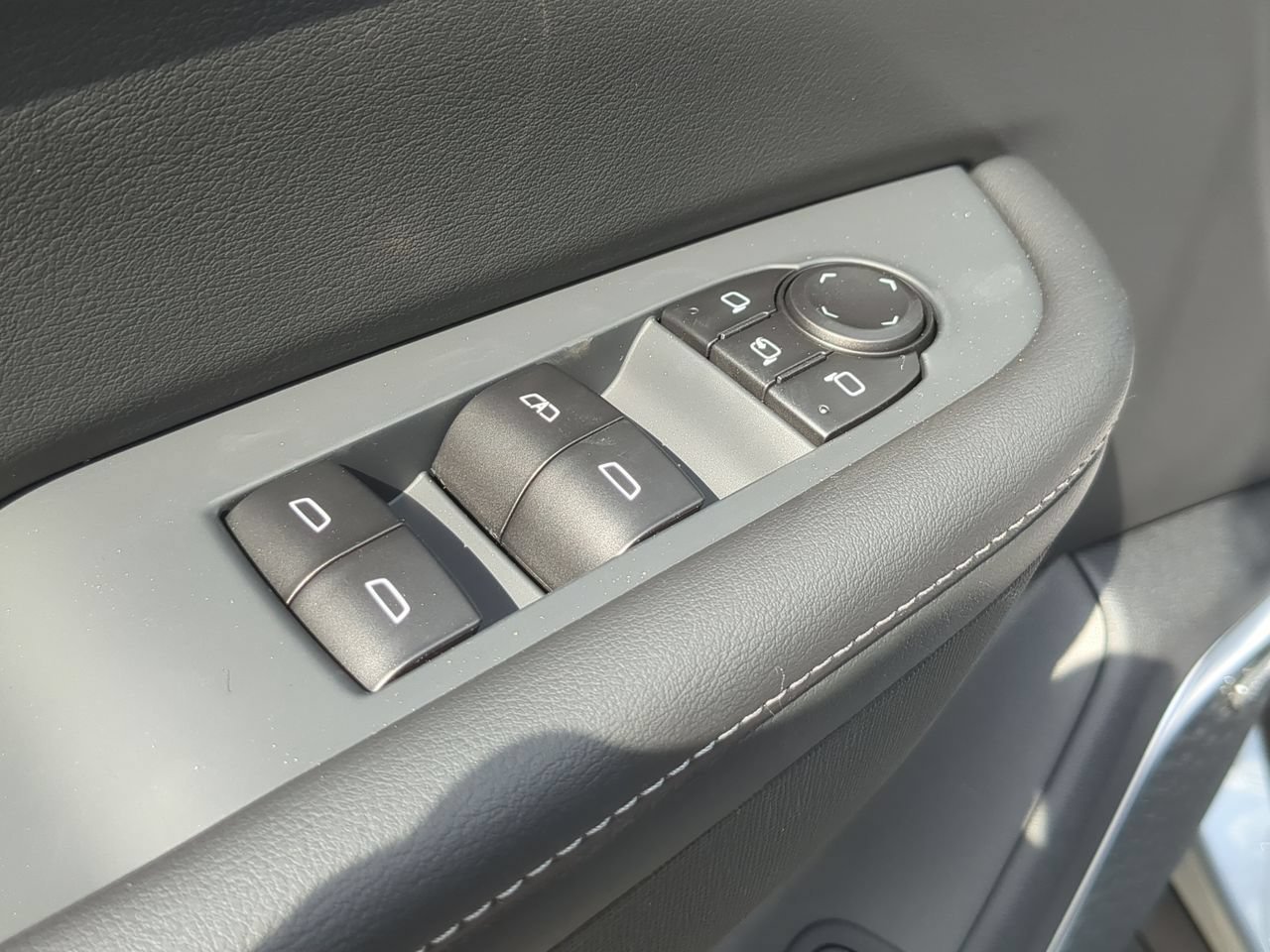 Used 2026 Moonstone Gray Metallic Buick Preferred image 23