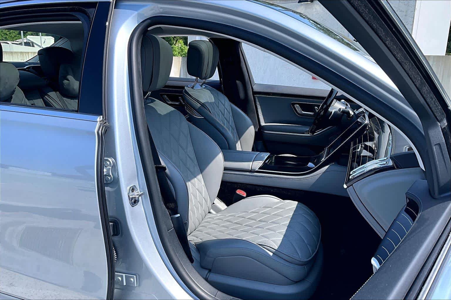 Used 2022 Cirrus Silver Mercedes-Benz S 580 image 9
