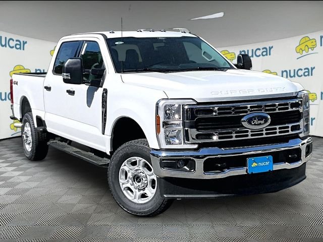2026 Ford Super Duty F-350® XLT