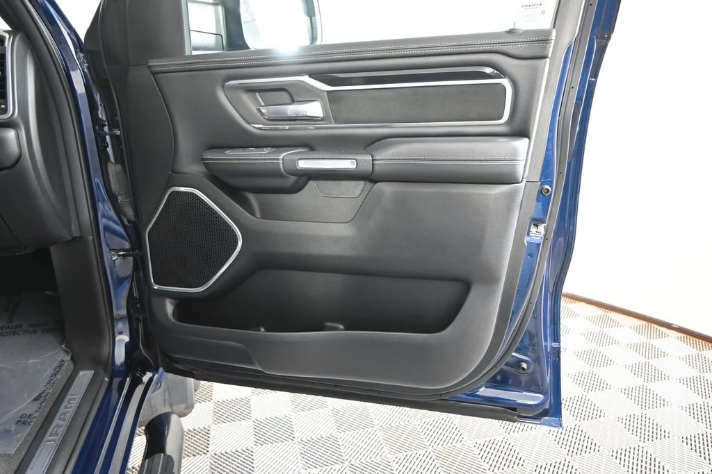 Used 2021 Blue Ram Laramie image 13
