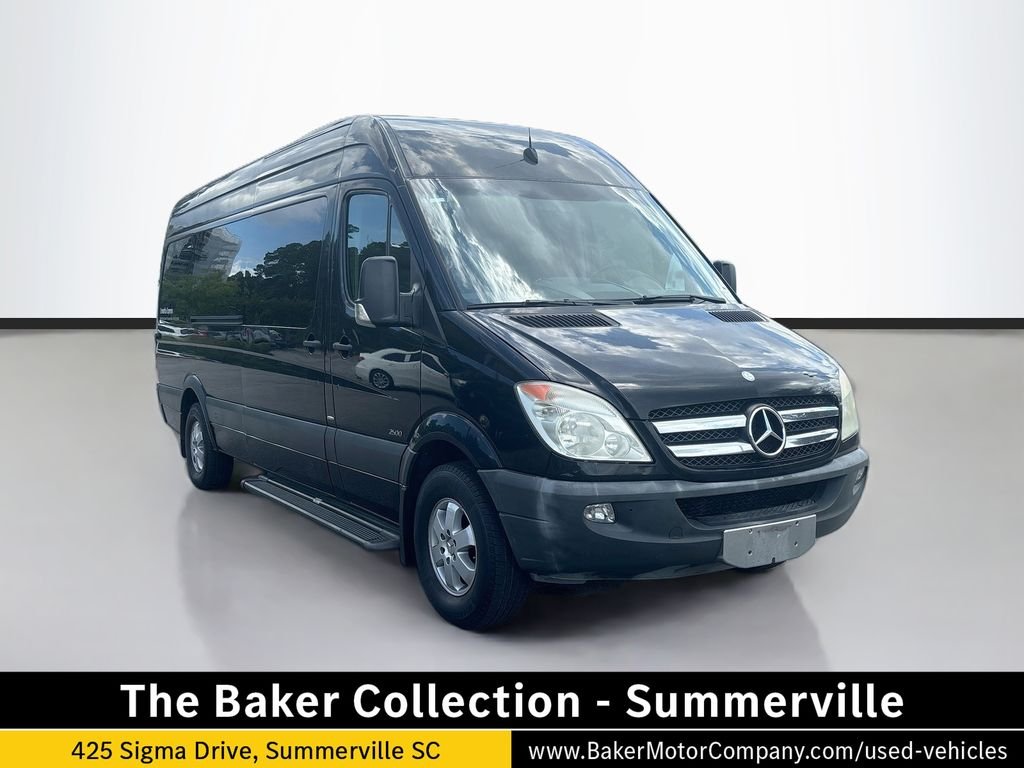 Used 2012  Mercedes-Benz Passenger 170 WB image 1