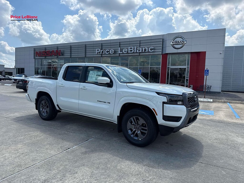 2027 Nissan Frontier SV