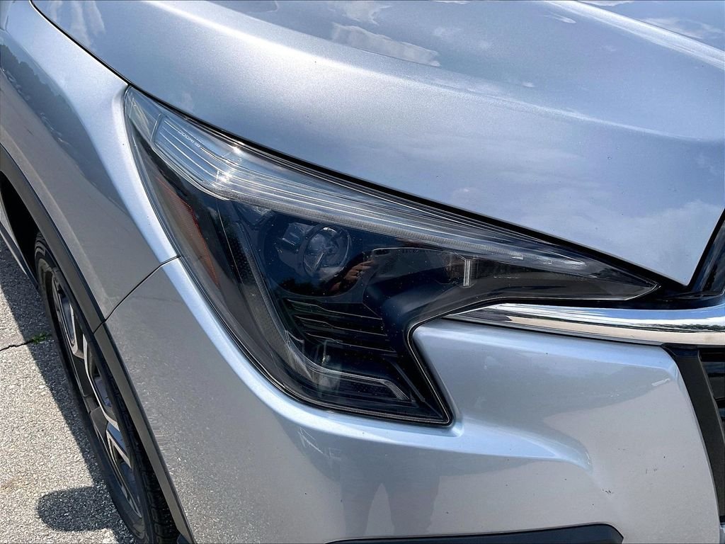 Used 2023 Ice Silver Metallic Subaru Limited image 30