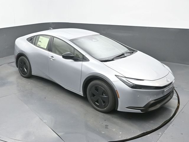 2026 Toyota Prius LE - Photo 26