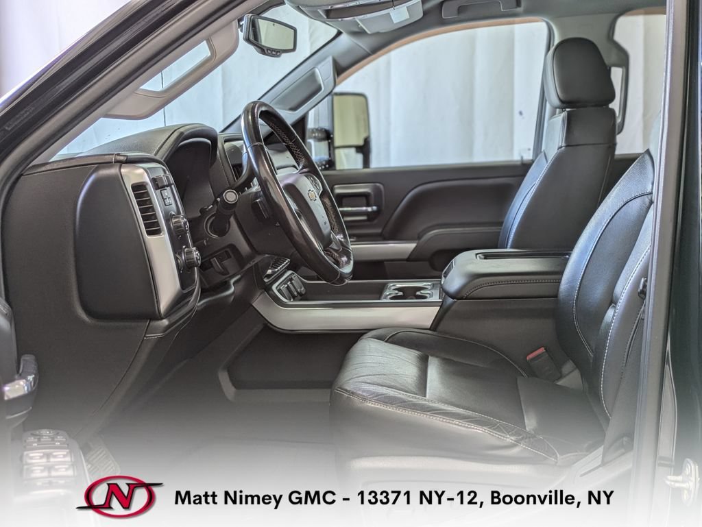 Used 2019 BLACK Chevrolet LTZ image 5