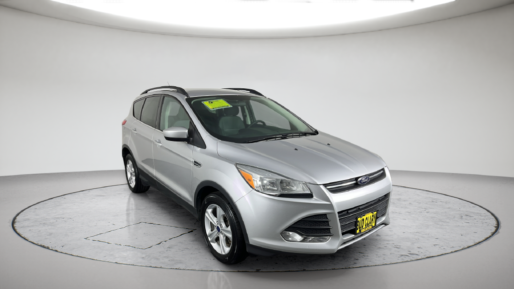 Used 2014 Ingot Silver Ford SE image 5