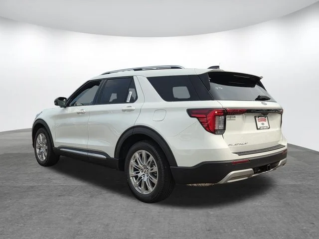 New 2026 Star White Metallic Tri-Coat Ford Platinum™ image 3