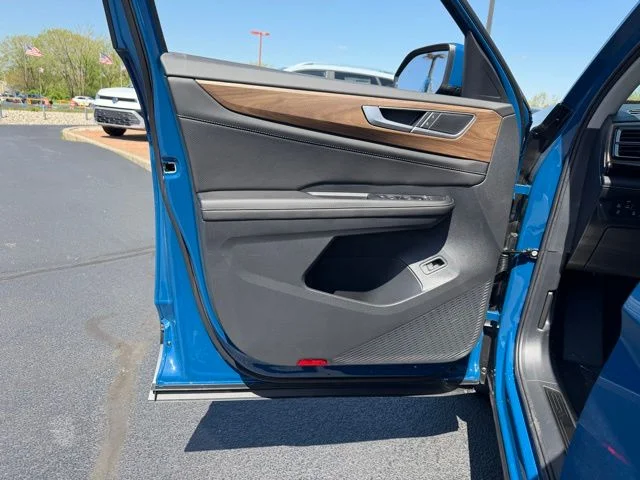 New 2026  Volkswagen 2.0T SE w/Technology image 14