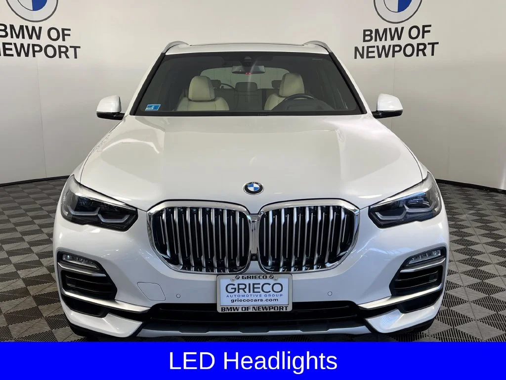 Used 2021 White Metallic BMW xDrive40i image 8