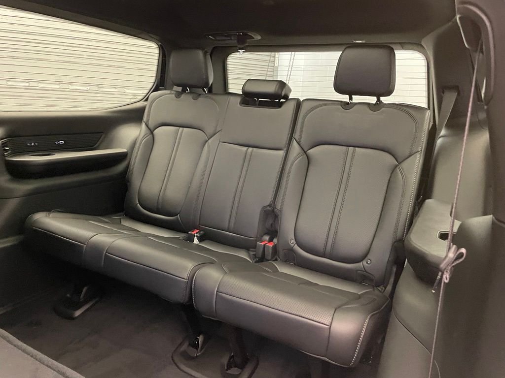 New 2026 High Gloss Black Exterior Paint Jeep Upland image 19