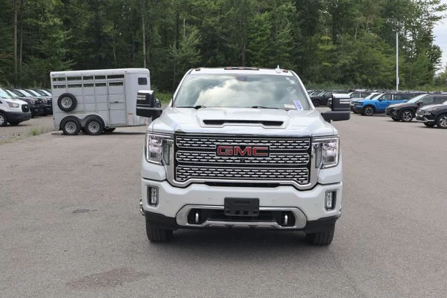 Used 2020 White GMC Denali image 10