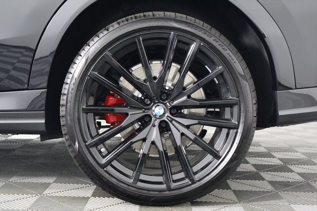 New 2027 Black Sapphire Metallic BMW M60i image 10