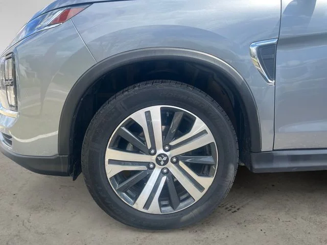 Used 2024 Silver Mitsubishi 2.0 ES image 14