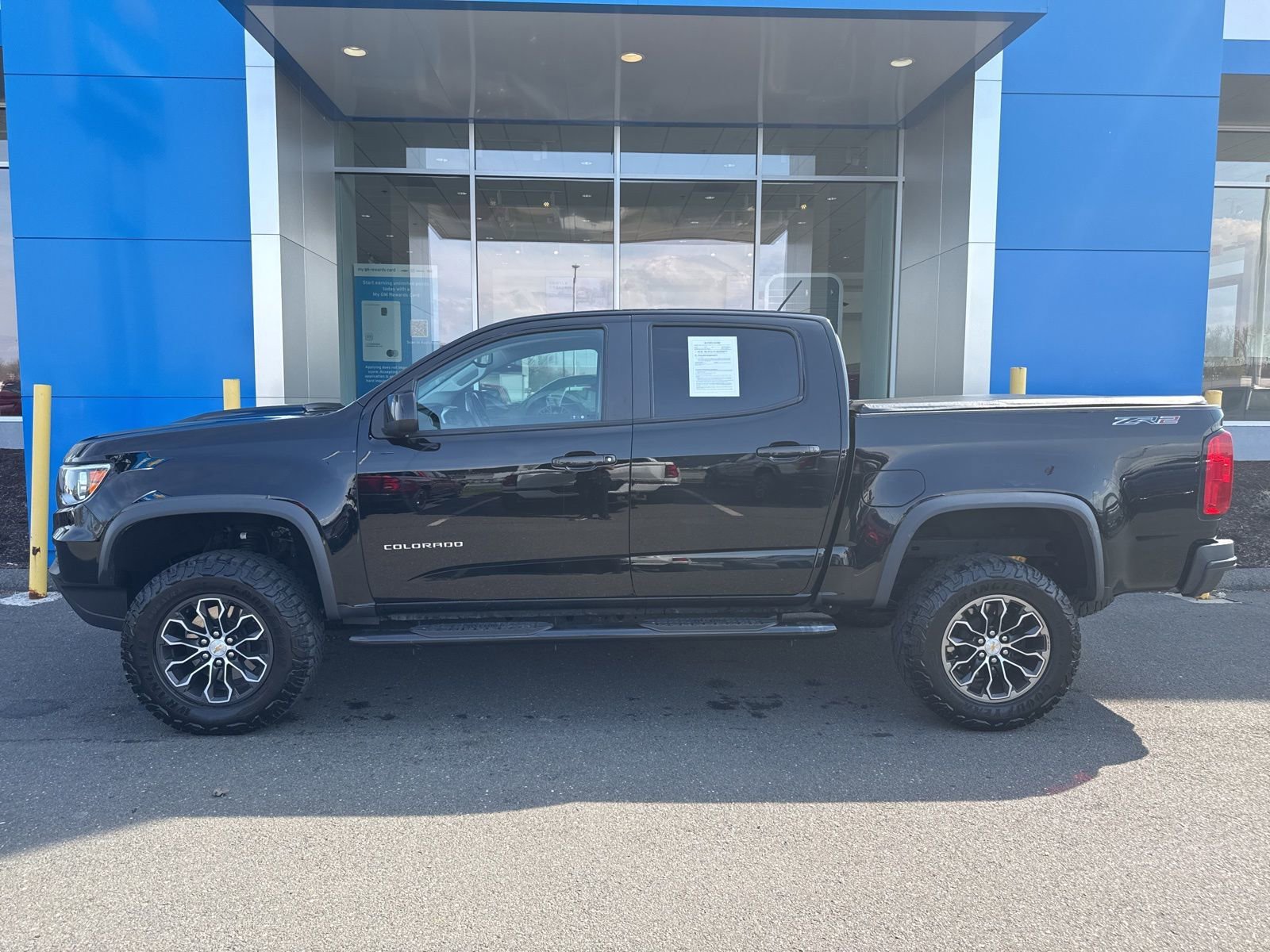 Used 2022 Black Chevrolet ZR2 image 9