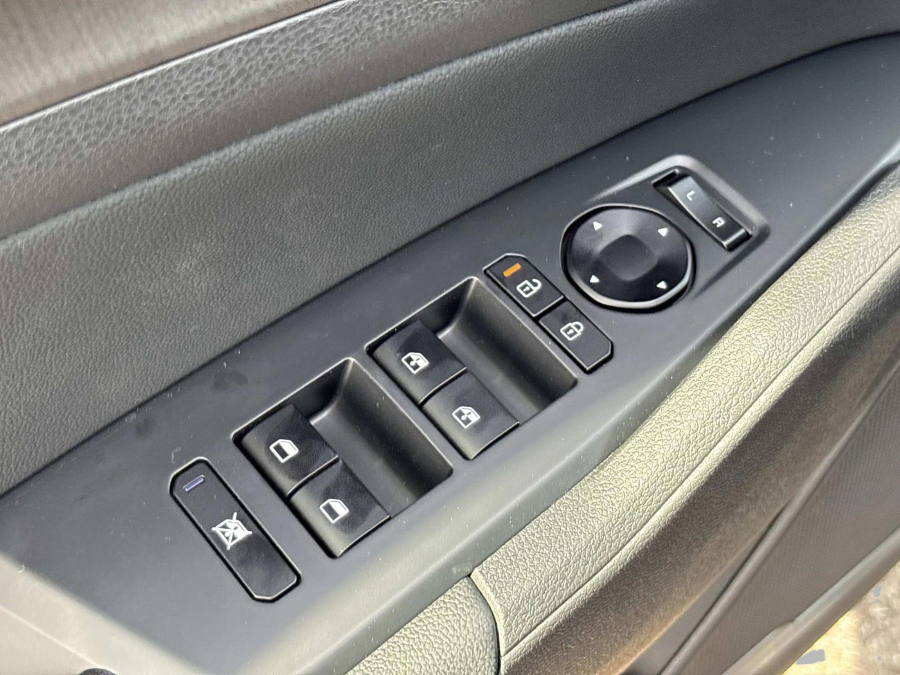 New 2026 Wolf Gray Kia X-Line image 21