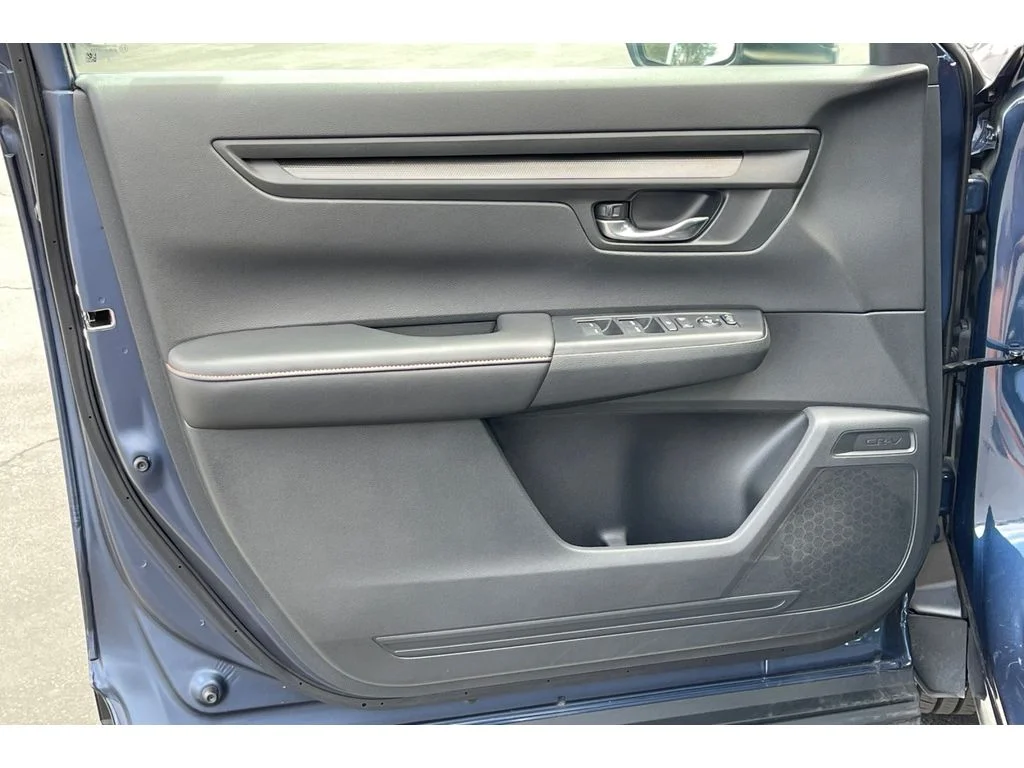Used 2025 Canyon River Blue Metallic Honda Sport image 11