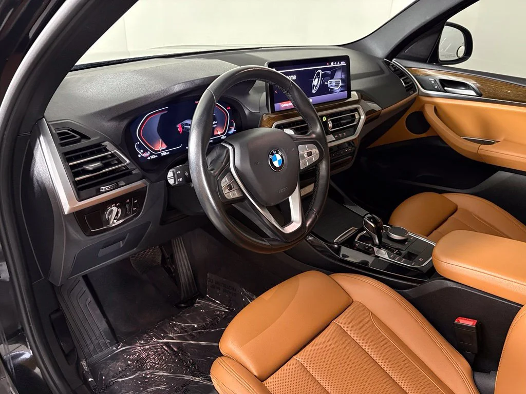 Used 2022 Black BMW sDrive30i image 16