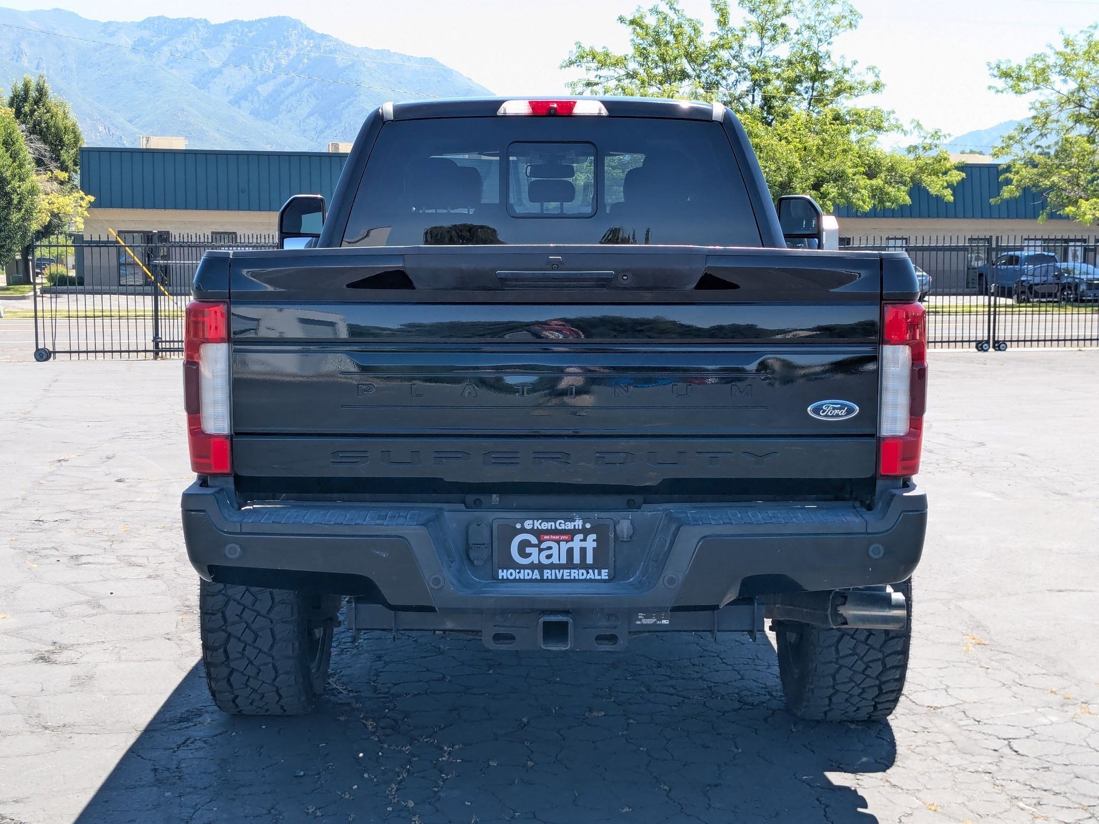 Used 2018 Shadow Black Ford Platinum image 4