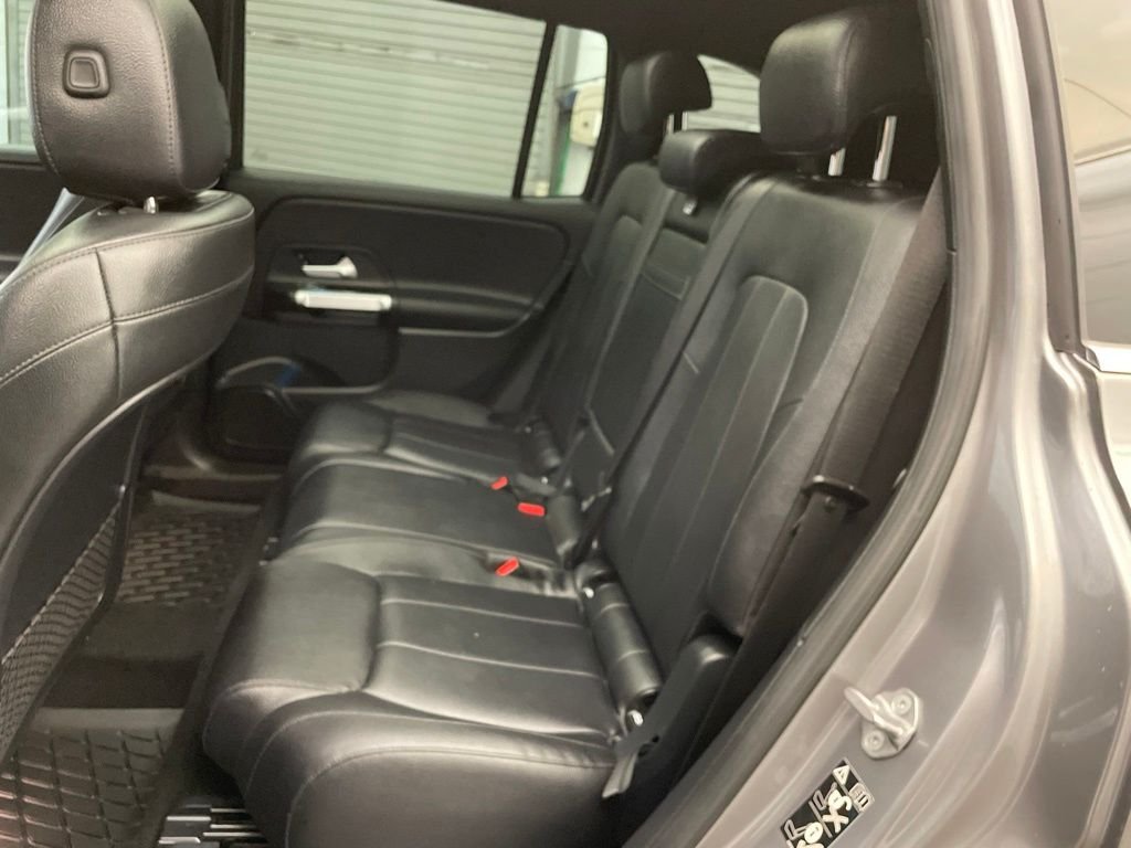 Used 2021 Gray Mercedes-Benz GLB 250 4MATIC® image 20