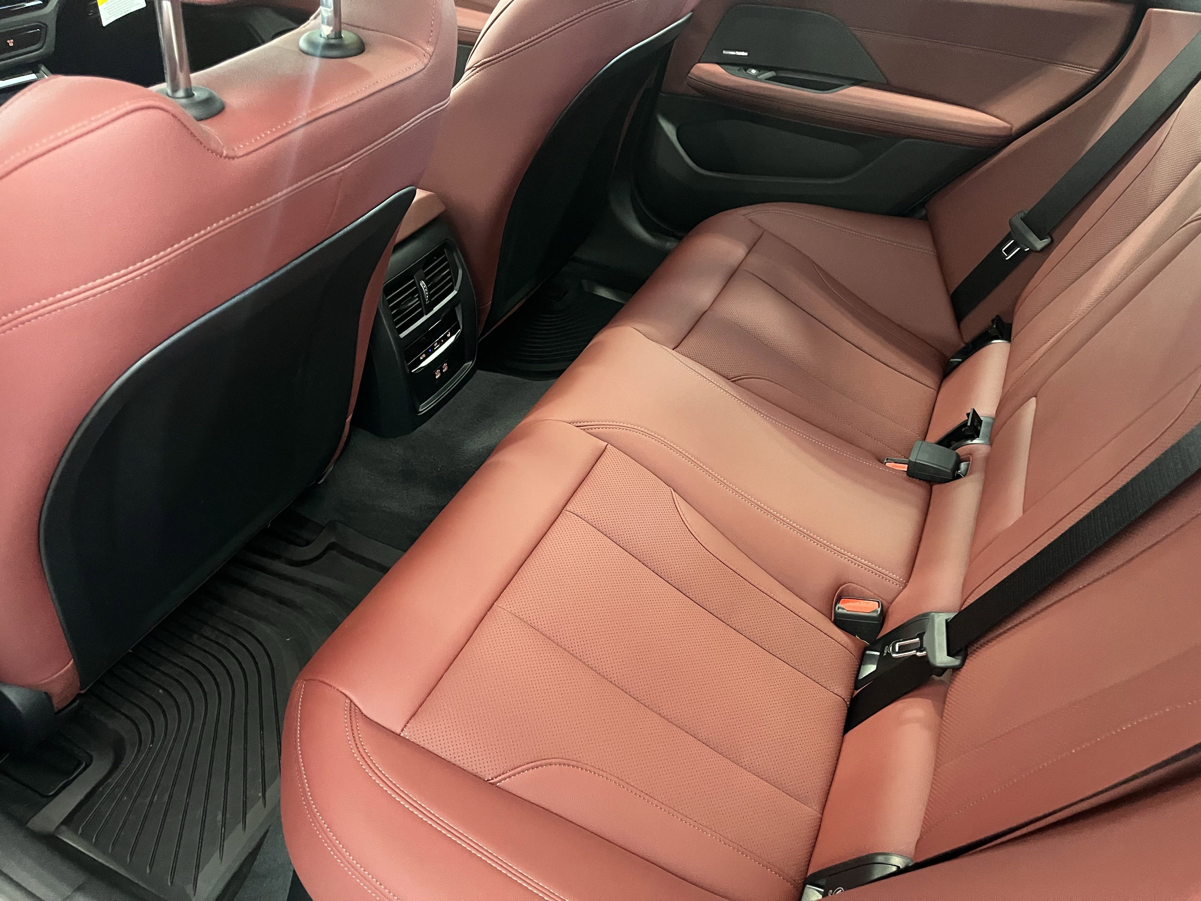 2025 BMW i4 40 - Photo 15