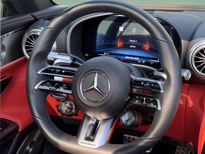Used 2022  Mercedes-Benz AMG® SL 63 image 33