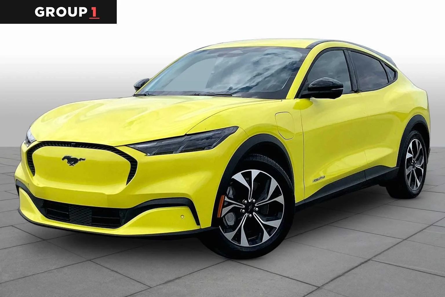 2025 Ford Mustang-Mach-e Select's photo