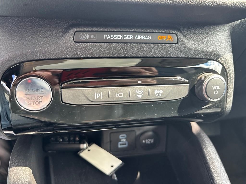 Used 2023 Blue Ford Platinum image 26