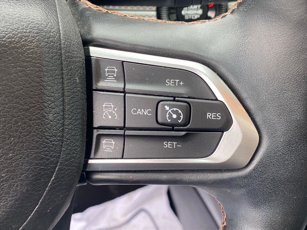 Used 2022 Sting-Gray Clearcoat Jeep Limited image 19