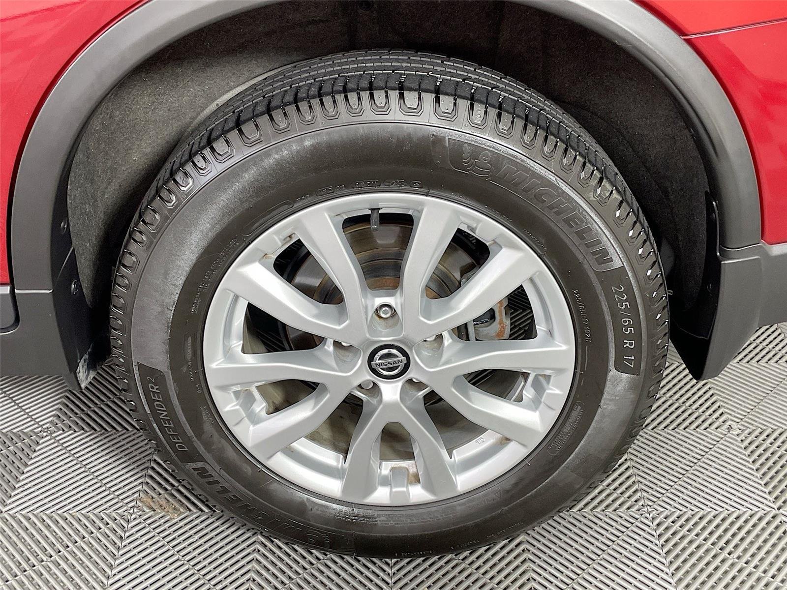 Used 2018 RED NISSAN  image 34