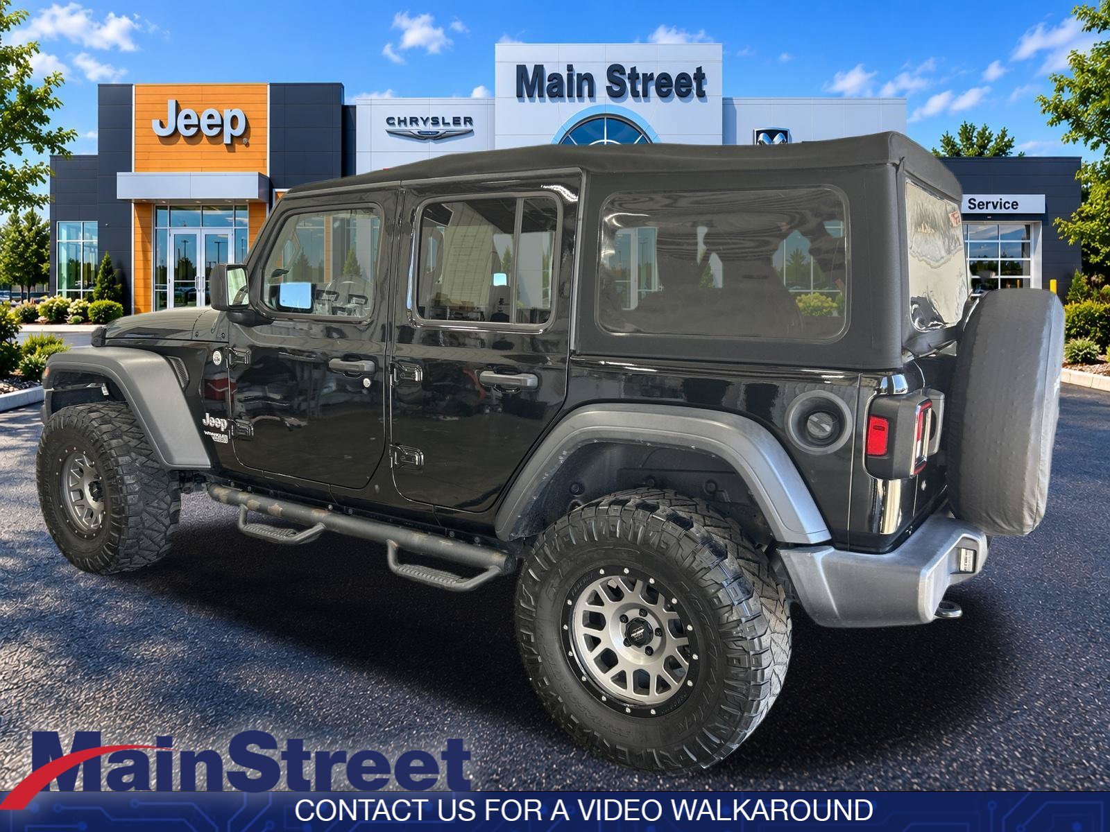 Used 2018 Black Clearcoat Jeep Sport S image 15