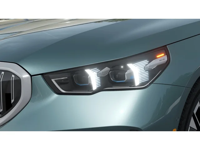 New 2026 Cape York Green Metallic BMW 530i xDrive image 6