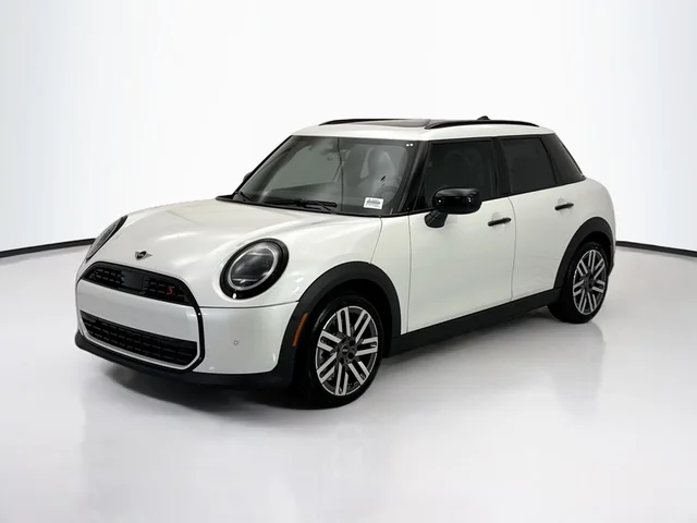 2026 MINI 4 Door Signature Plus