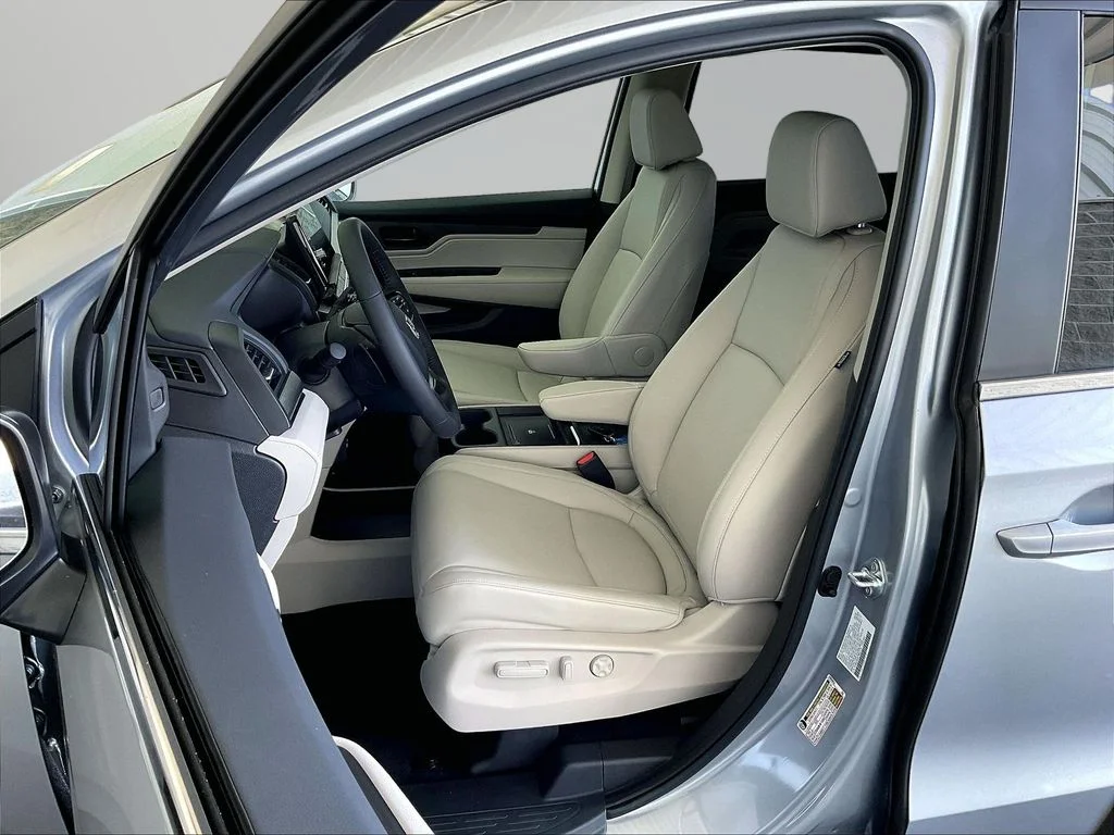 New 2026 Solar Silver Metallic Honda EX-L image 22