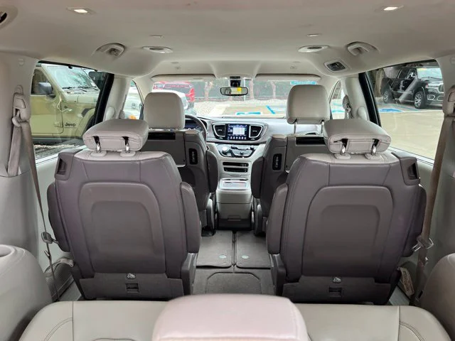Used 2018 Blue Chrysler Touring L Plus image 40