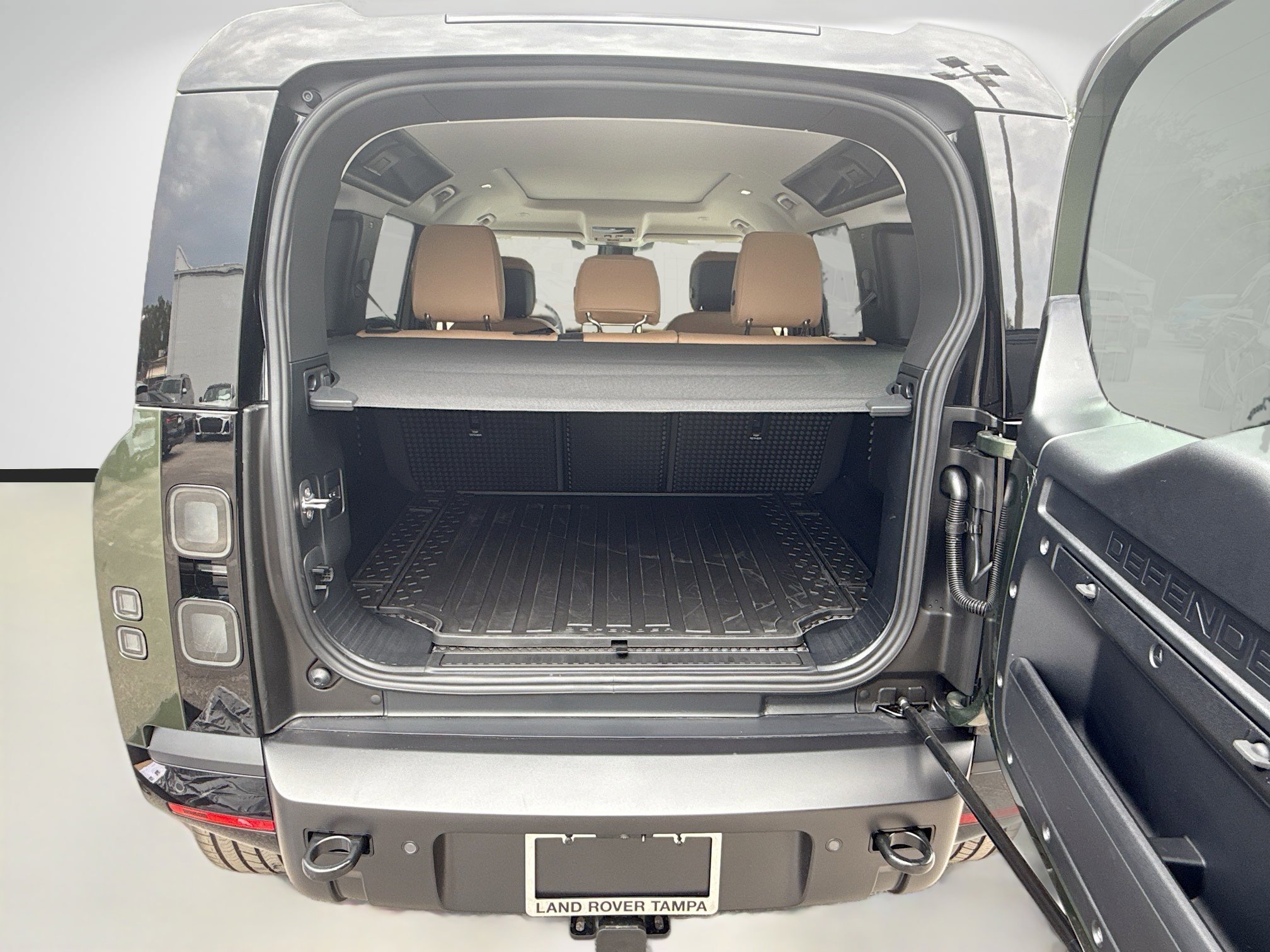 New 2026 Woolstone Green LAND ROVER X-Dynamic SE image 12
