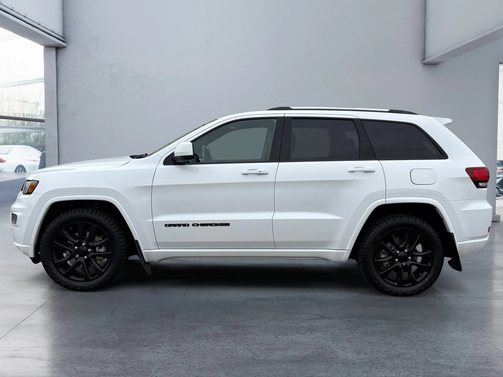 Used 2021 White Jeep Altitude image 2