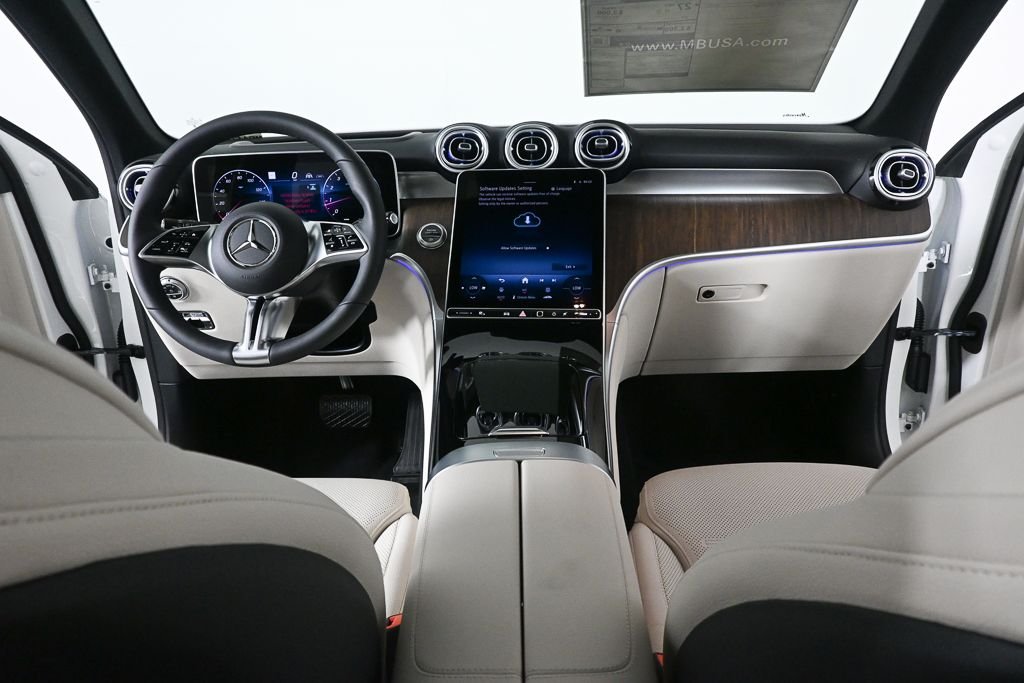 New 2026 Polar White Mercedes-Benz GLC 300 image 16