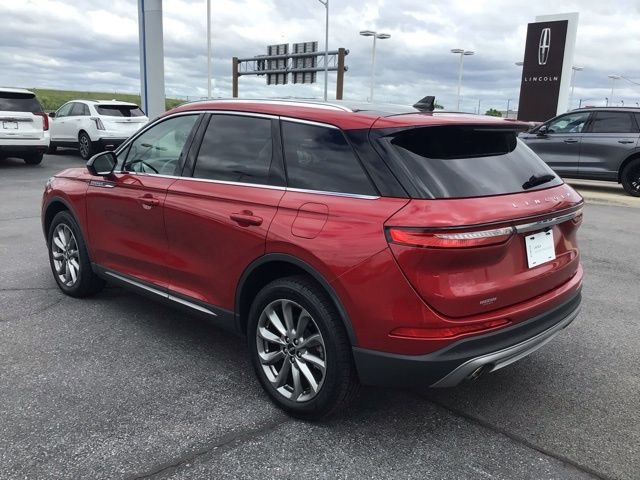 Used 2022 Red Lincoln Standard image 4