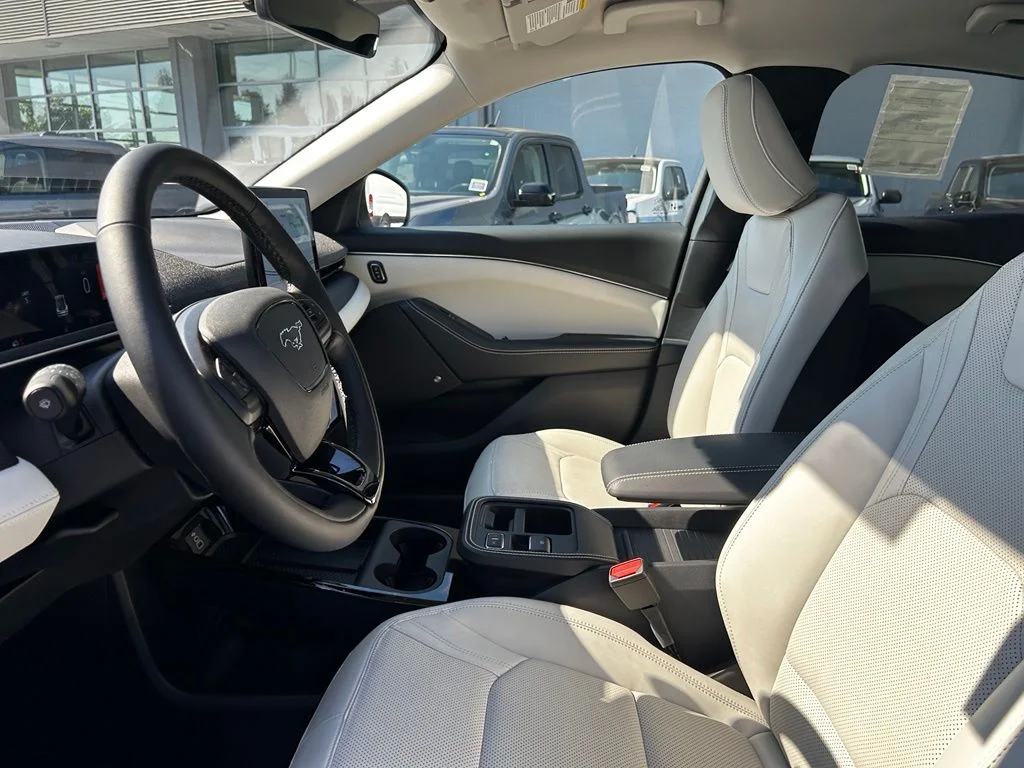 New 2026 Star White Metallic Tri-coat Ford Premium image 13