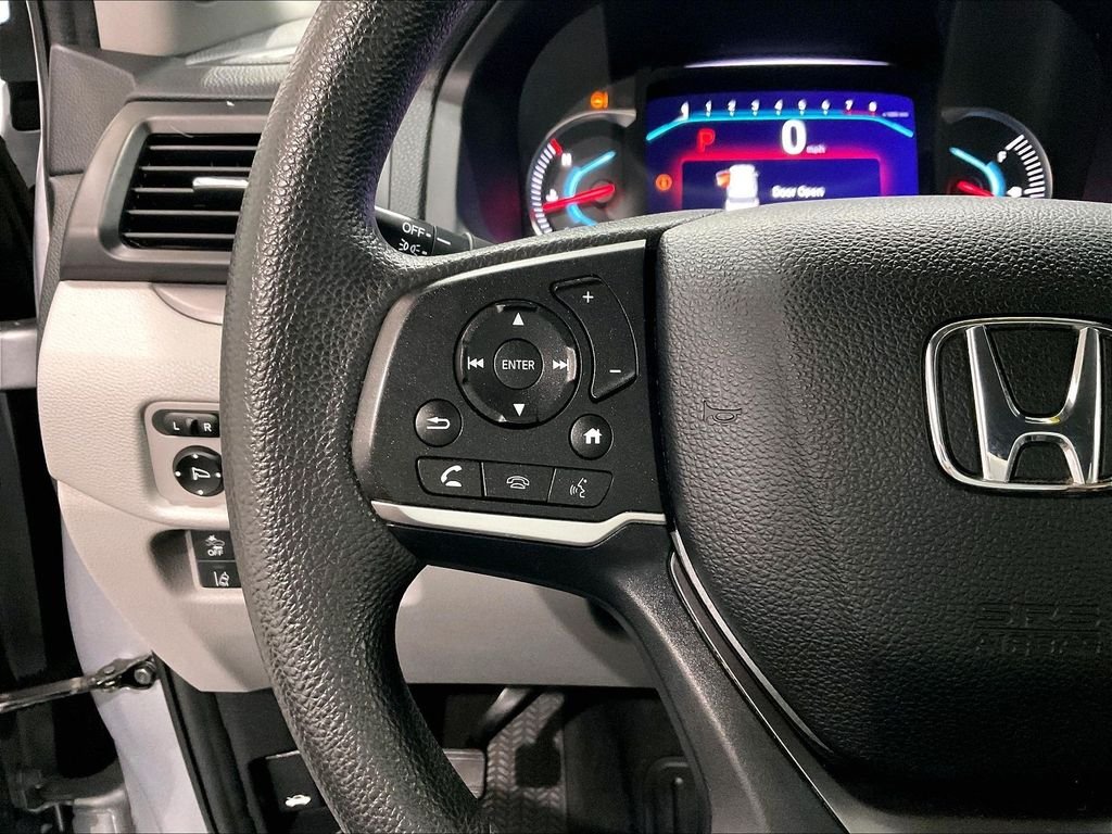 Used 2019 Silver Honda EX image 23